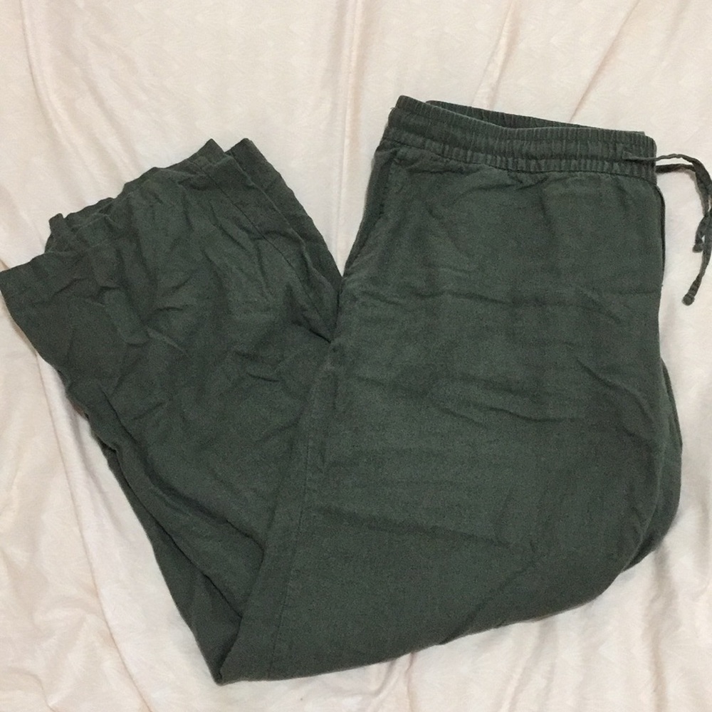☀️OFFERS☀️Green Linen Blend Pants!